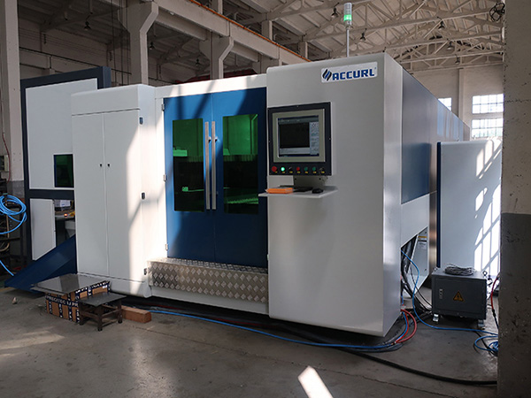 ਡਬਲ ਫਲੈਟ ਚੈਂਜਰ ਦੇ ਨਾਲ 3000W ਫਾਈਬਰ ਲੇਜ਼ਰ ਕੱਟਣ ਵਾਲੀ ਮਸ਼ੀਨ