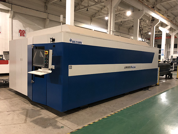 ਪੂਰੀ ਬੰਦ ਫਾਲਟ ਚੇਜ਼ਰ ਫਾਈਬਰ ਲੇਜ਼ਰ ਪਾਈਪ ਅਤੇ ਸ਼ੀਟ ਮੈਟਲ ਕੱਟਣ ਵਾਲੀ ਮਸ਼ੀਨ